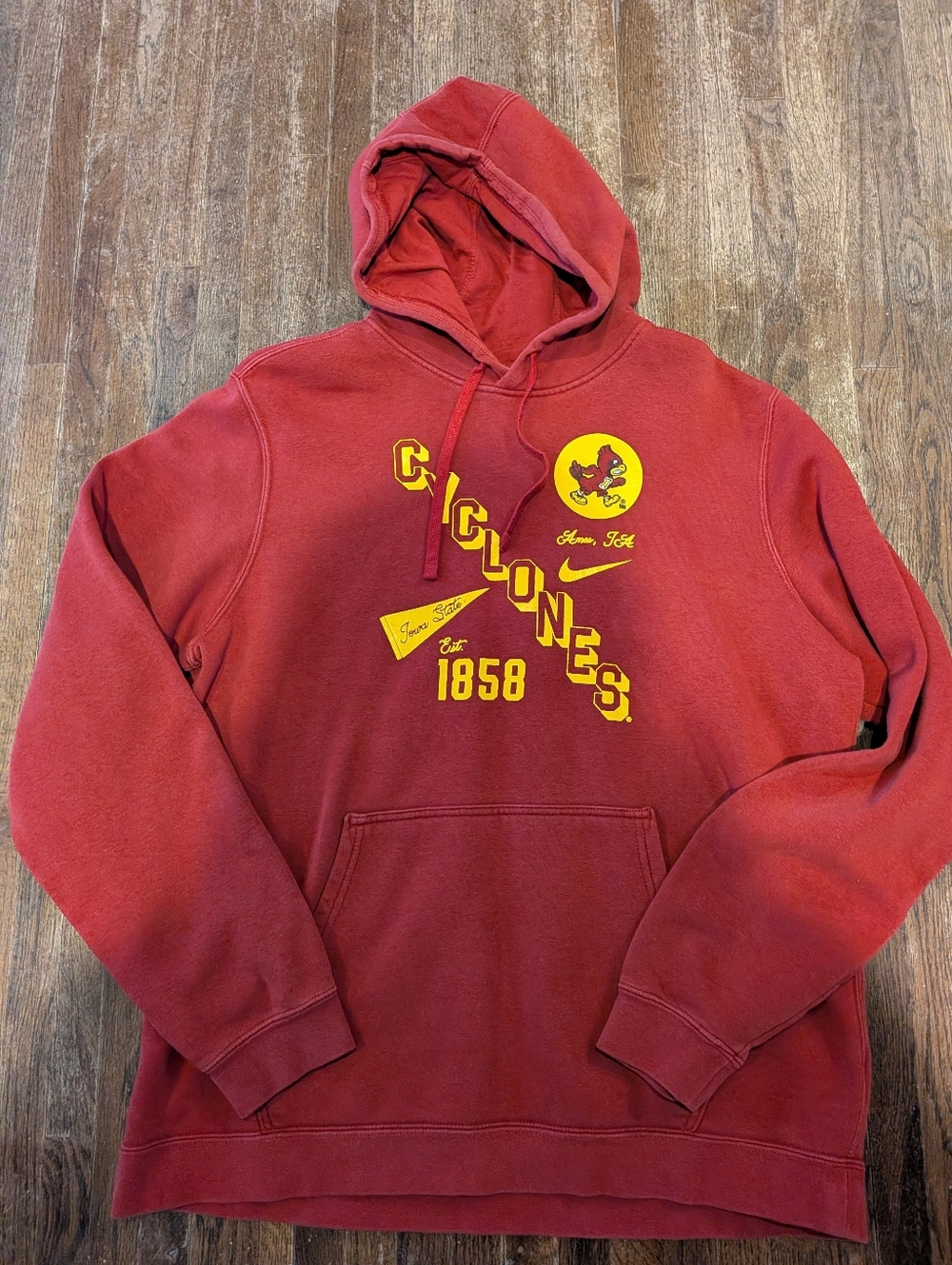 Men's Size L Nike Red Iowa State Cyclones Pullover Hoodie with Yellow Graphics